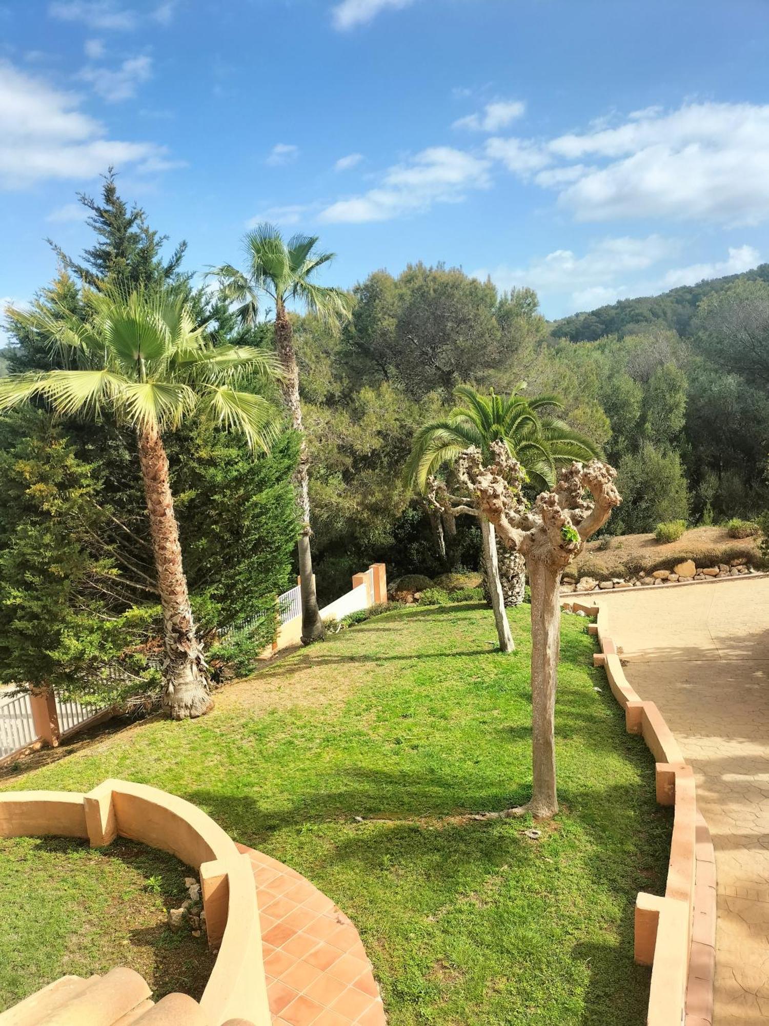 Son Bou By The Sea; Home With A Private Garden Extérieur photo